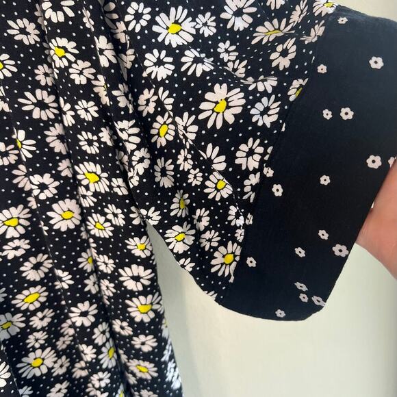 WILD FABLE DITSY DAISY FLORAL BLACK OSFM - Picture 8 of 10